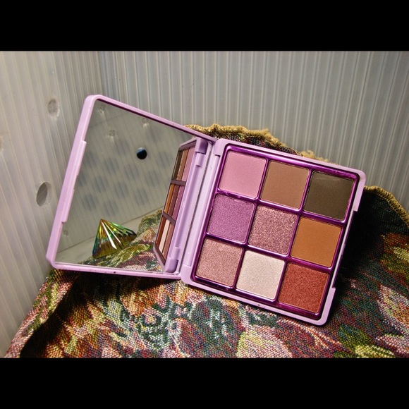 Revolution I 💜Fortune Seeker Palette/Lipstick - Picture 6 of 8